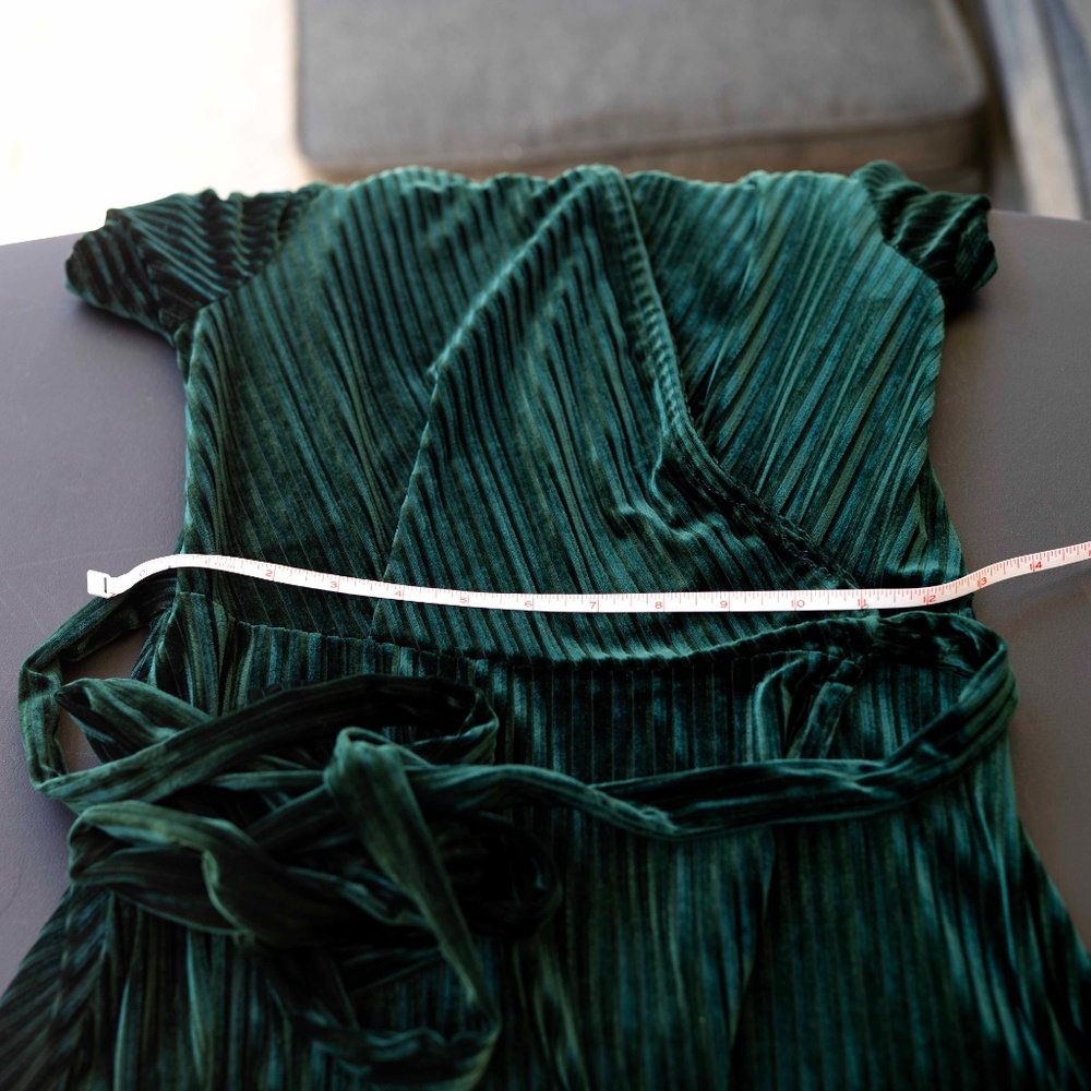 Emerald Green Velvet Maxi Dress - Picture 6 of 6